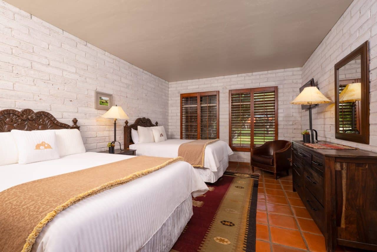 Shared Casita Queen room photo